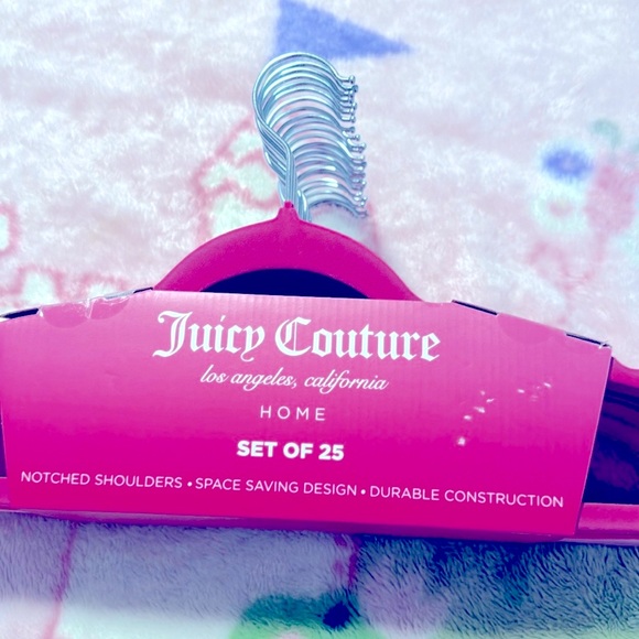 Juicy Couture Pink Velvet Hangers Set of 25 - Picture 5 of 9